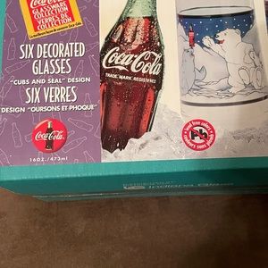 NIB 6 Decorated Glasses Cubs & Seals Coca-Cola Glasses 1997 Indiana glass compan